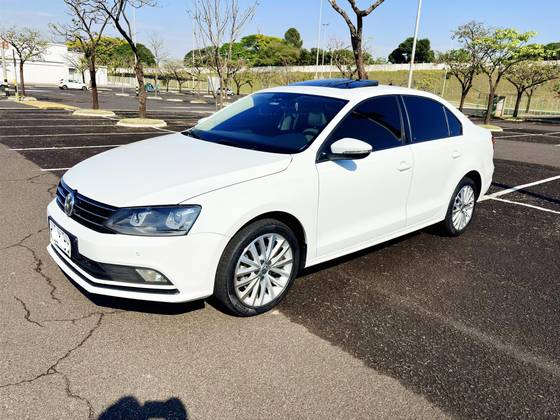 VOLKSWAGEN JETTA 2.0 COMFORTLINE FLEX 4P TIPTRONIC